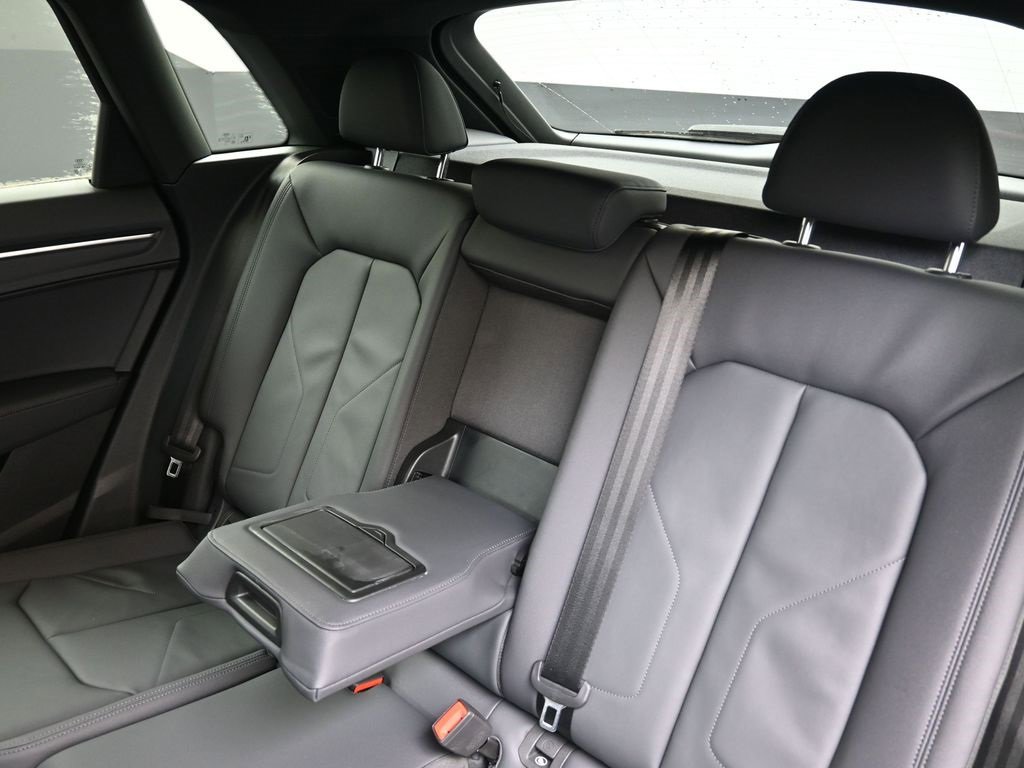 New 2025 Audi Q3 2.0T Premium image 20