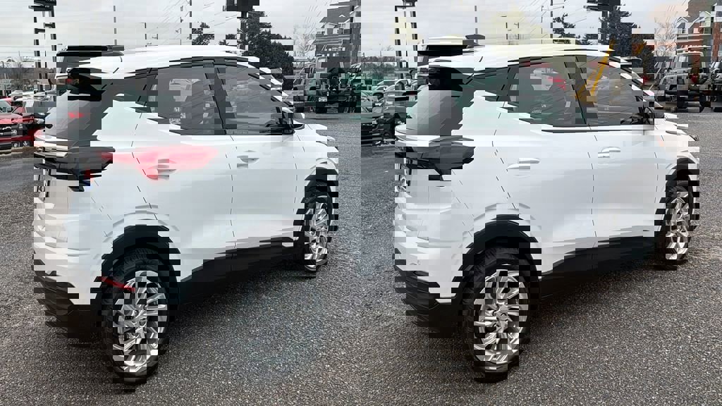 New 2027 Chevrolet Bolt LT w/ Comfort Package image 5