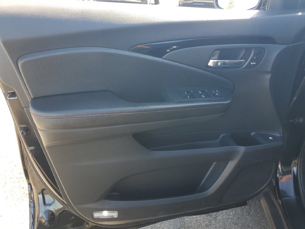 Used 2017 Honda Ridgeline Black Edition image 23