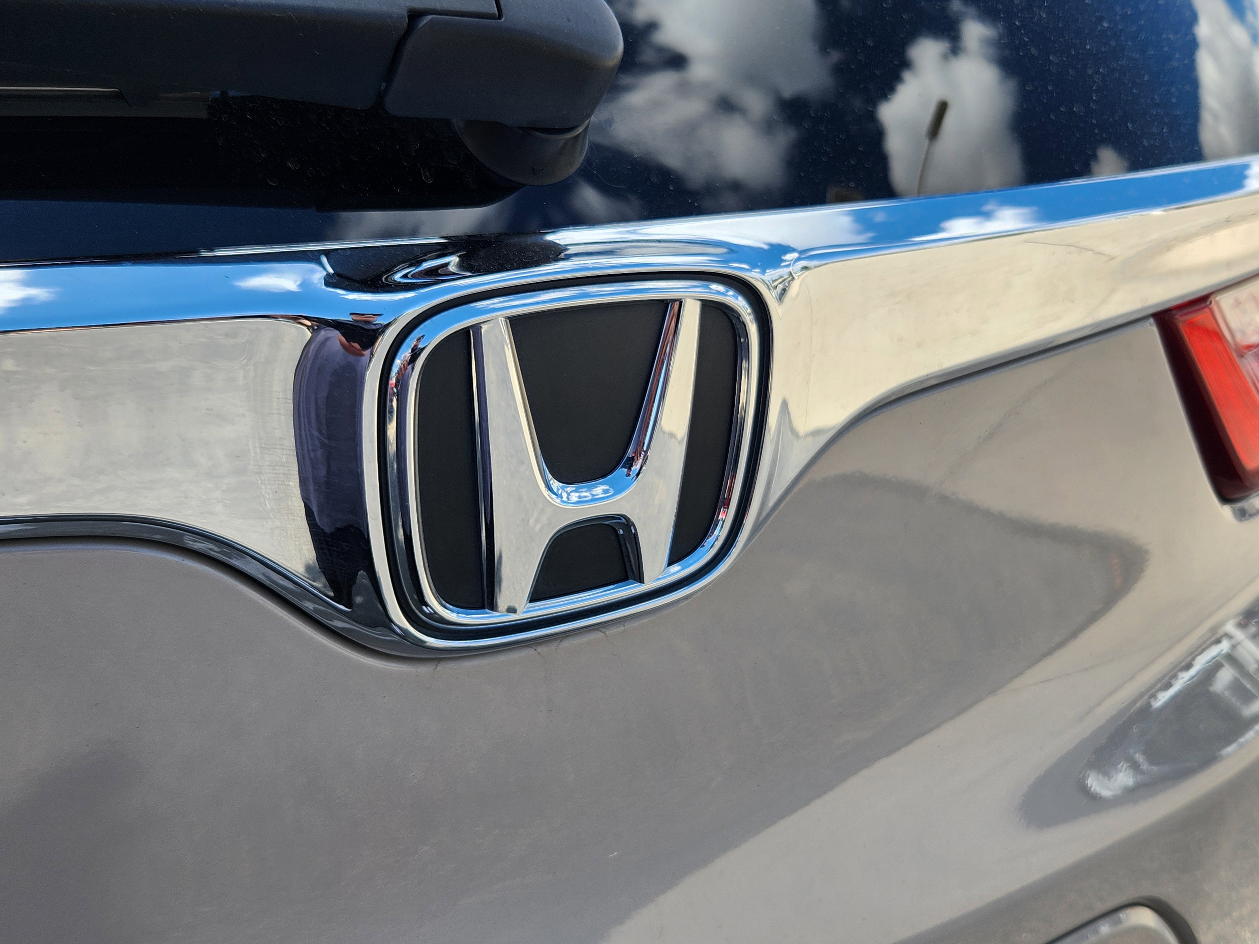 Used 2019 Honda CR-V Touring image 17