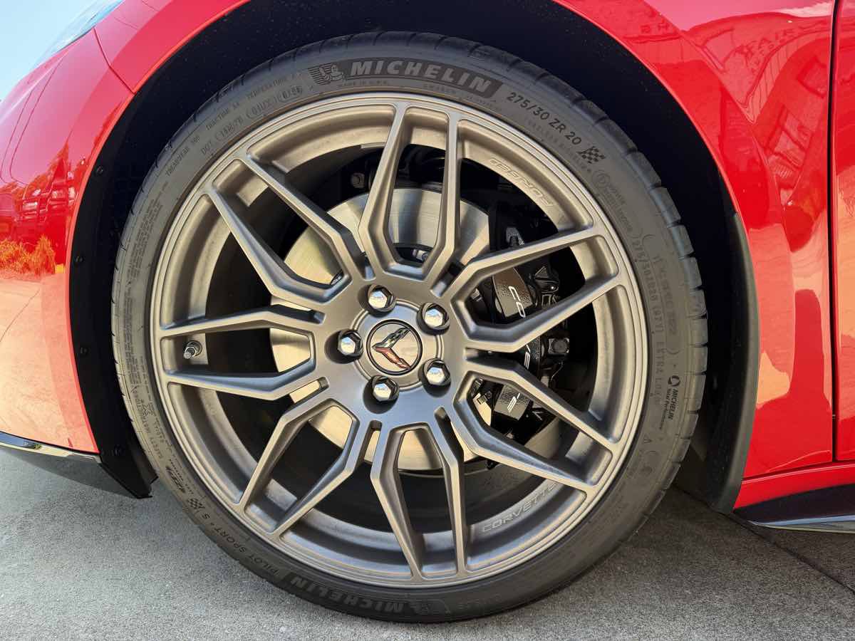 Used 2026 Chevrolet Corvette Z06 RWD image 30