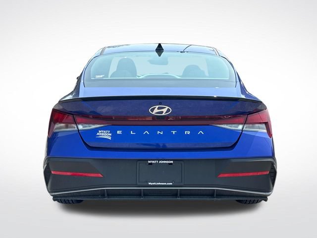 Used 2026 Hyundai Elantra Sport FWD image 4
