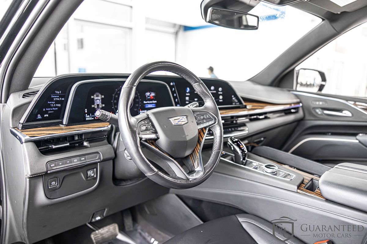 Used 2023 Cadillac Escalade Luxury w/ LPO, Floor Liner Package AWD/4WD image 19
