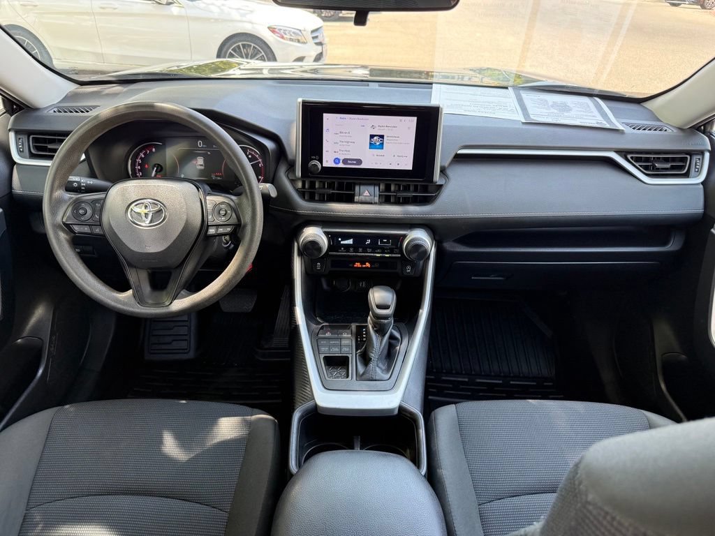 Used 2024 Toyota RAV4 LE AWD/4WD image 8