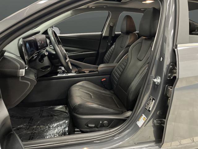 Used 2023 Hyundai Elantra Limited FWD image 4