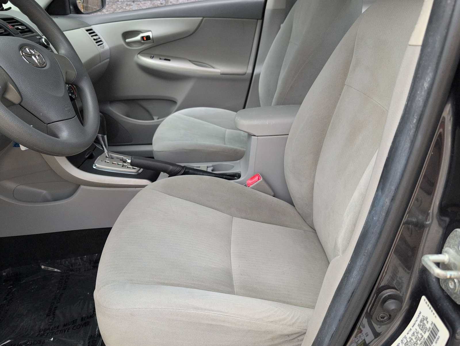 Used 2010 Toyota Corolla LE FWD image 16
