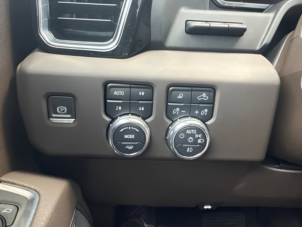 Used 2023 GMC Sierra 1500 Denali w/ Denali Reserve Package AWD/4WD image 14