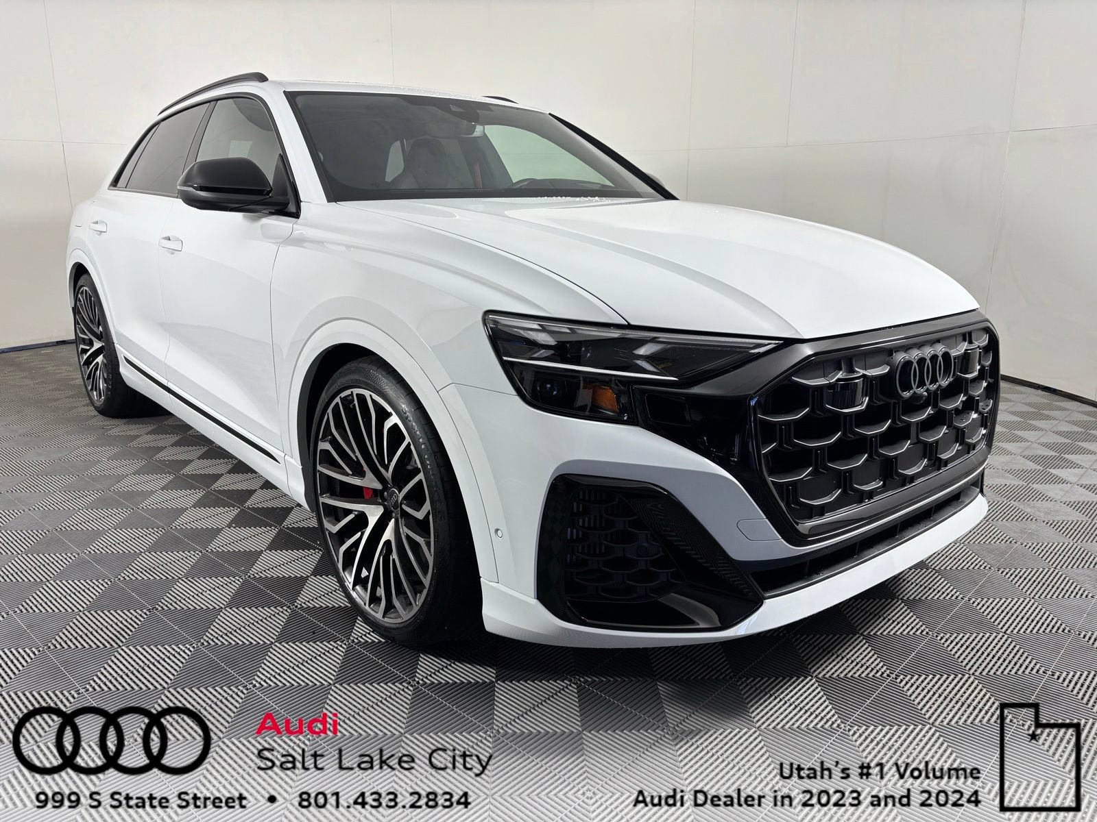 New 2026 Audi SQ8 Prestige AWD/4WD image 1