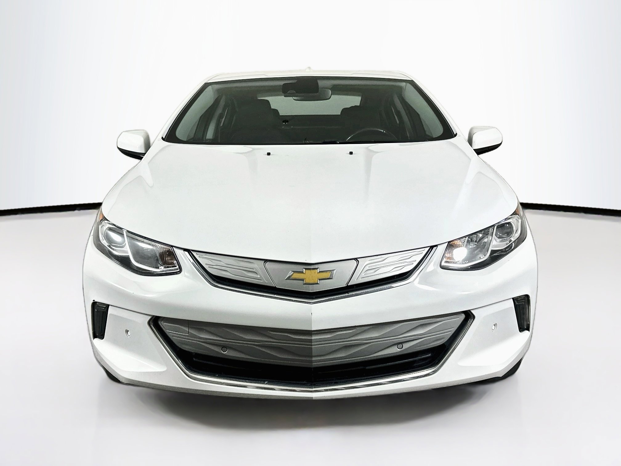 Used 2019 Chevrolet Volt Premier w/ Driver Confidence II Package FWD image 2