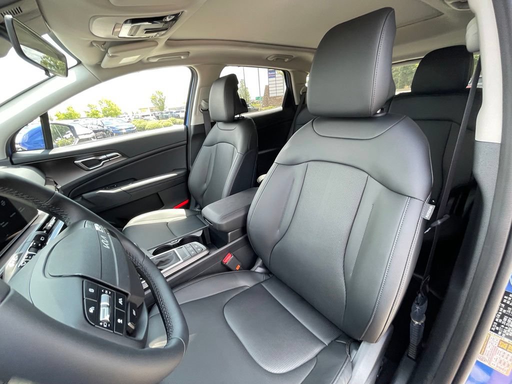 New 2026 Kia Sportage EX w/ EX Panorama Roof Package FWD image 22