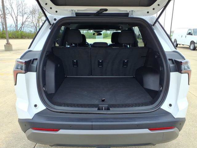 Used 2026 Chevrolet Equinox LT AWD/4WD image 17