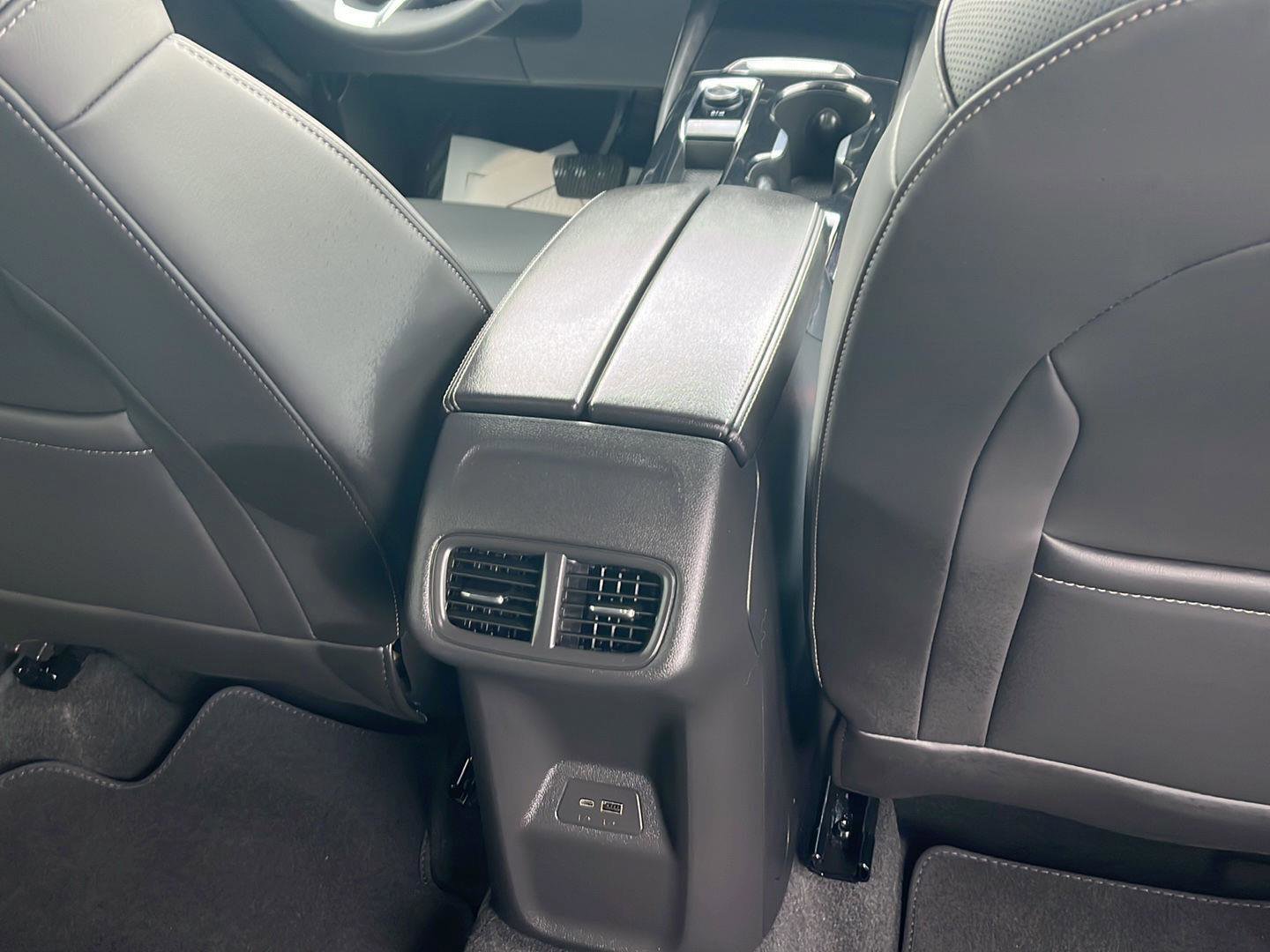 Used 2024 Buick Envision Preferred AWD/4WD image 28