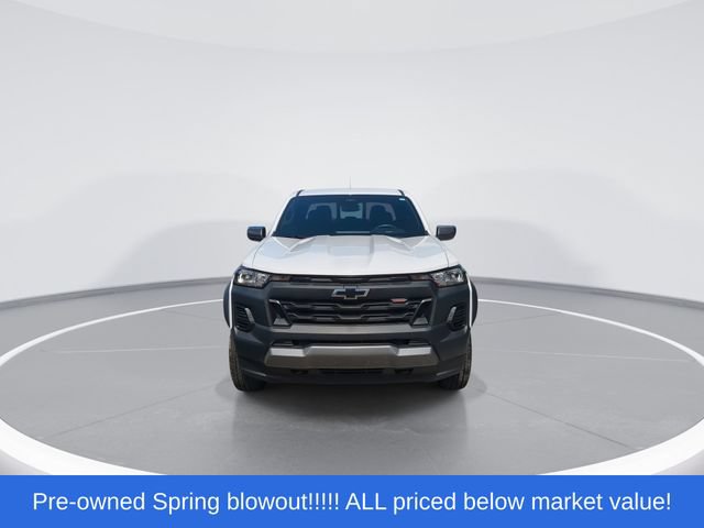 Used 2025 Chevrolet Colorado Trail Boss AWD/4WD image 3