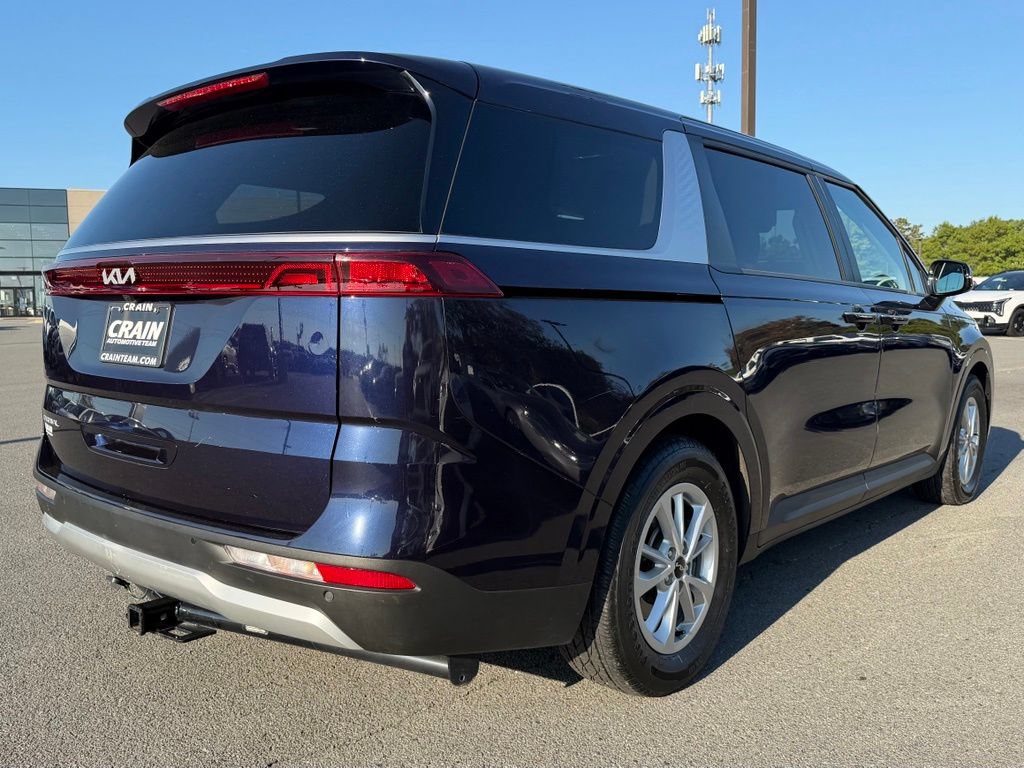 Certified 2024 Kia Carnival LX FWD image 7