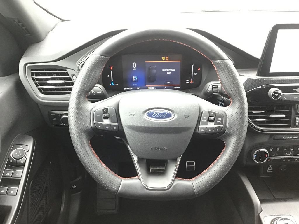 Used 2024 Ford Escape ST-Line image 13