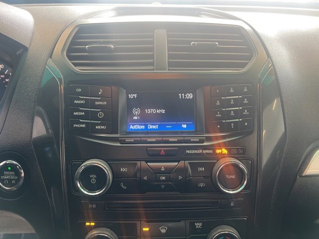 Used 2017 Ford Explorer XLT image 26