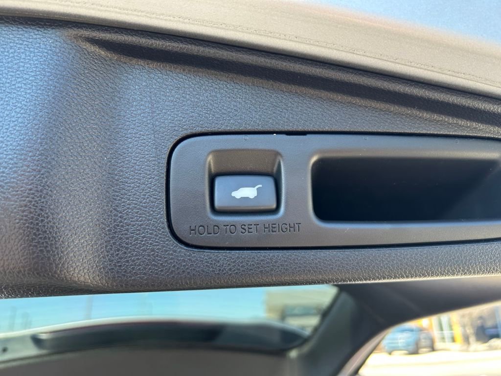 Used 2018 Honda CR-V Touring image 28