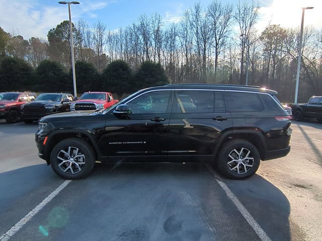 New 2025 Jeep Grand Cherokee L Limited w/ Luxury Tech Group II AWD/4WD image 2