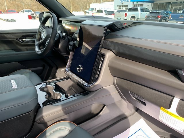 New 2026 GMC Yukon XL AT4 w/ AT4 Premium Plus Package image 24