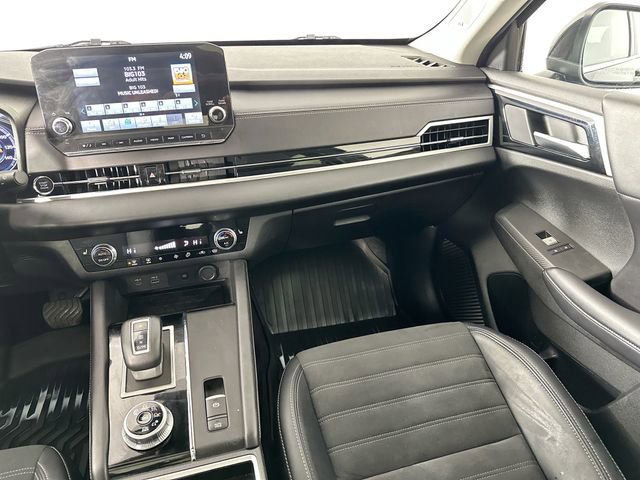 Used 2024 Mitsubishi Outlander SE image 27