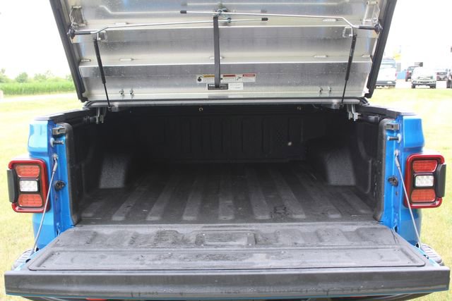 Used 2023 Jeep Gladiator Rubicon w/ LED Lighting Group image 12
