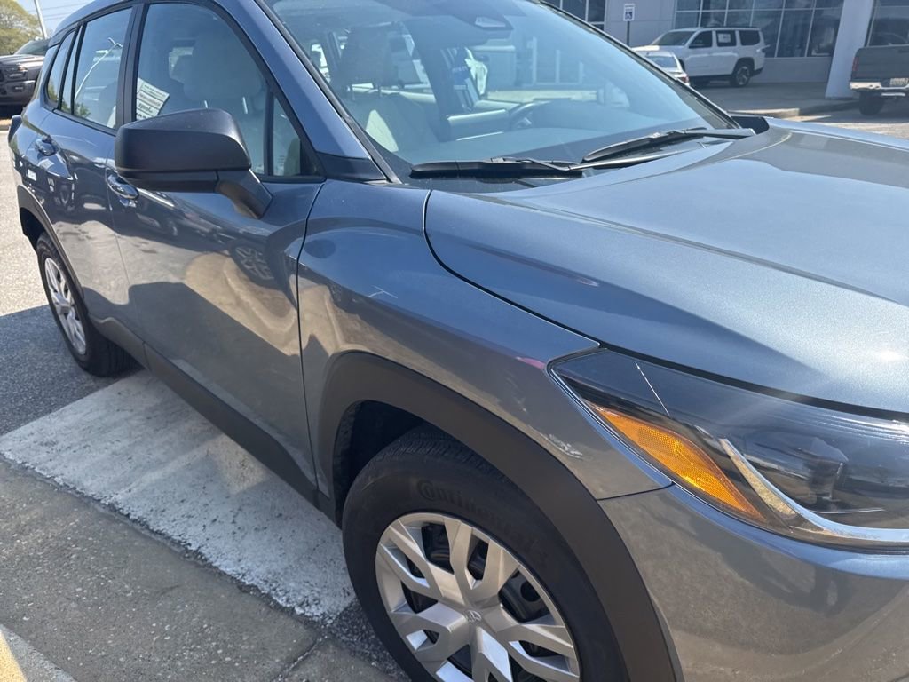 Used 2025 Toyota Corolla Cross L image 5