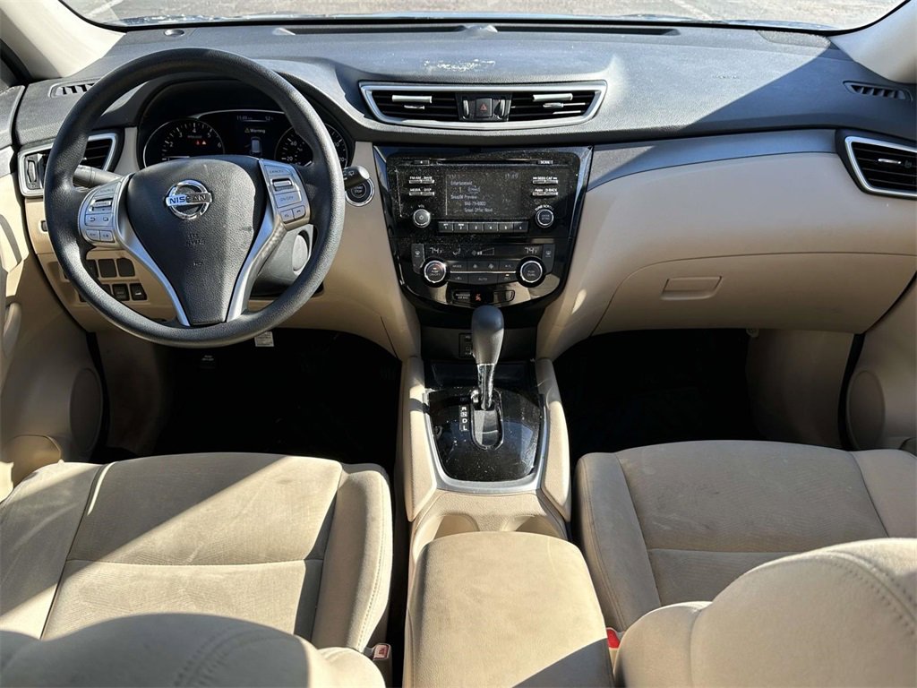 Used 2016 Nissan Rogue SV image 13