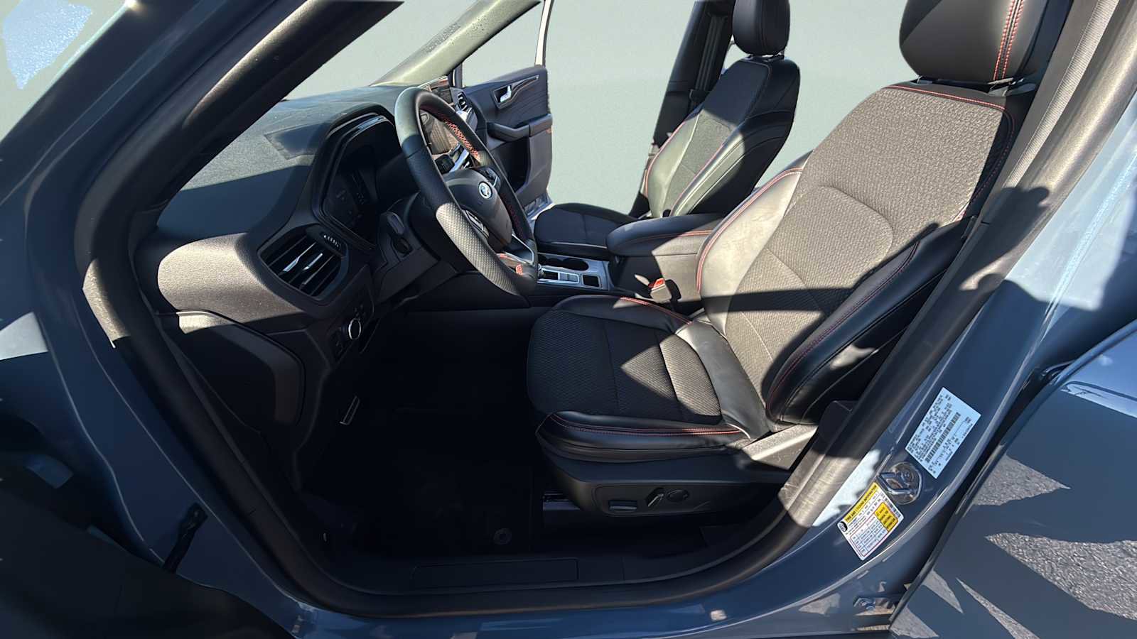 Used 2023 Ford Escape ST-Line w/ Tech Pack #1 image 34