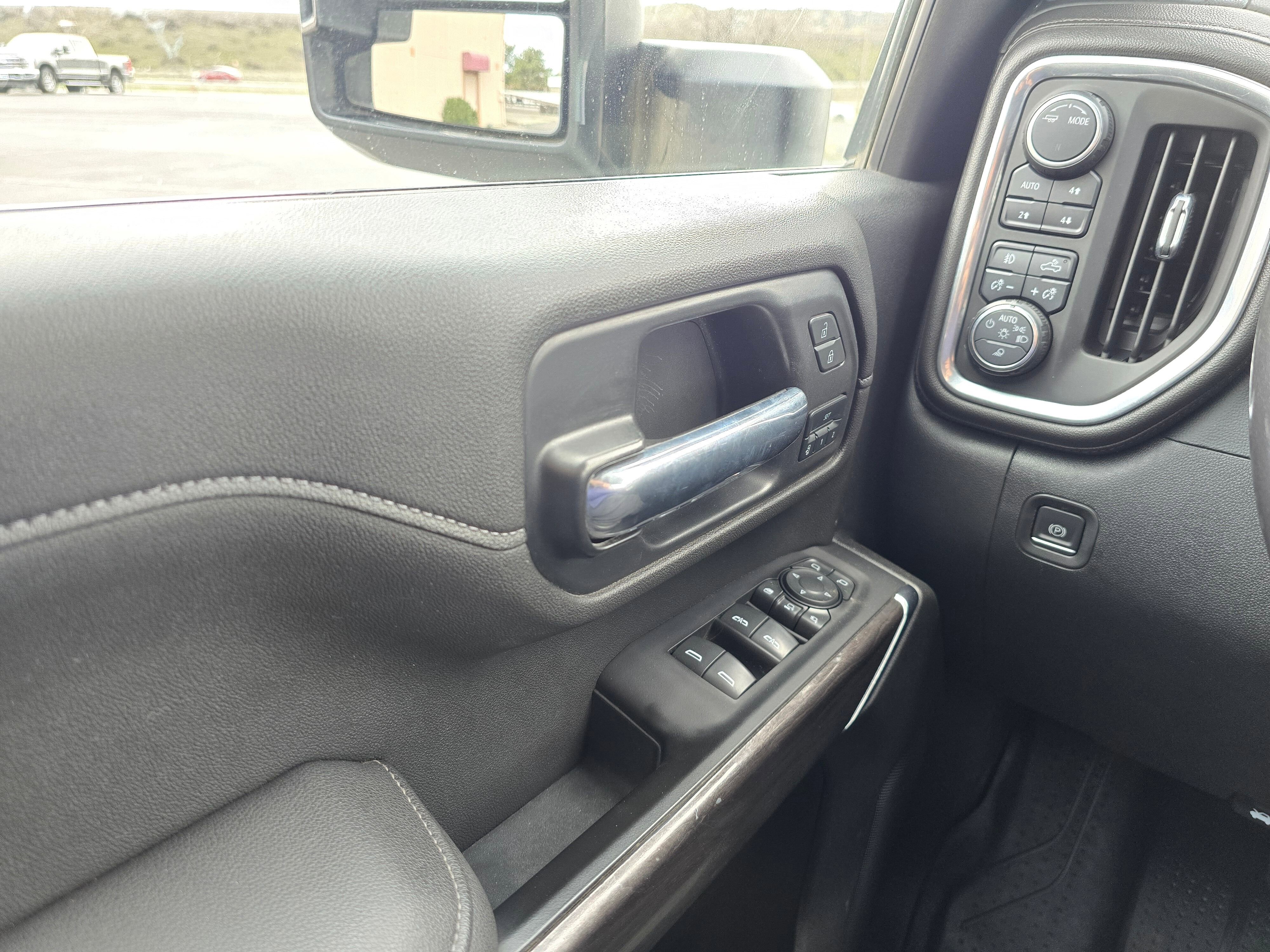 Used 2022 Chevrolet Silverado 2500 LTZ w/ Safety Package image 58
