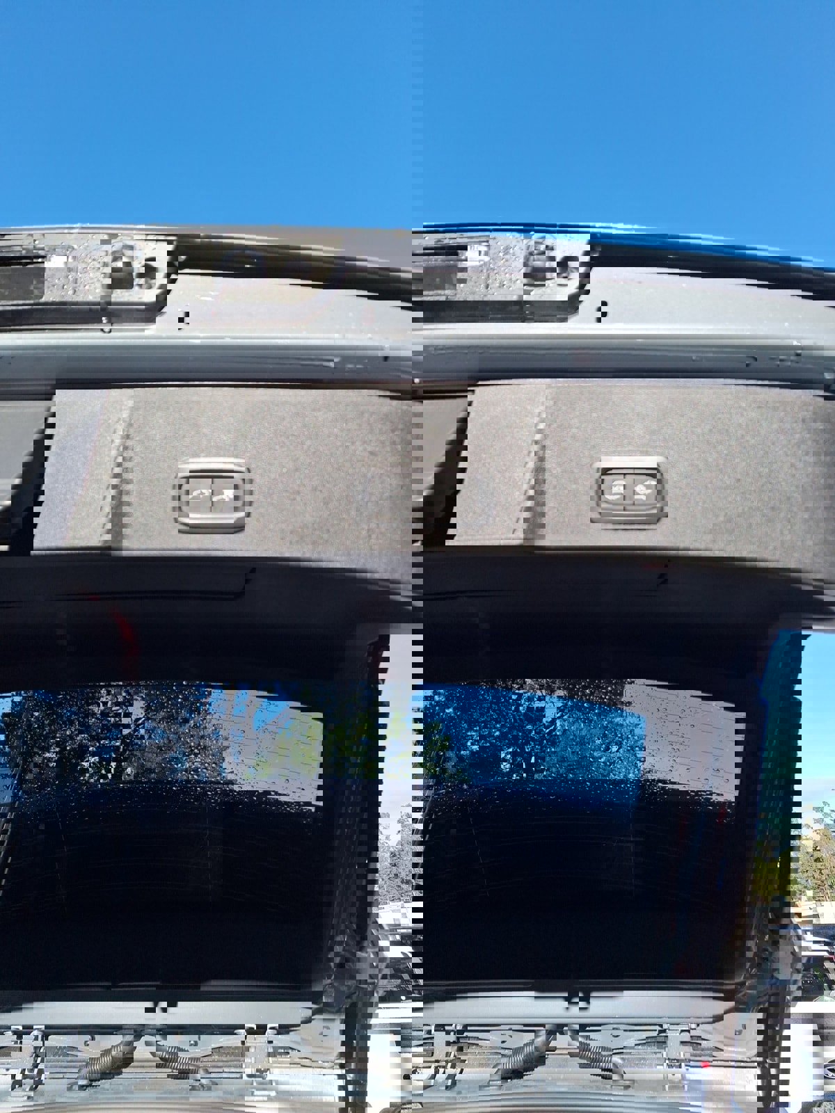 Used 2023 Volvo XC40 B5 Plus image 6