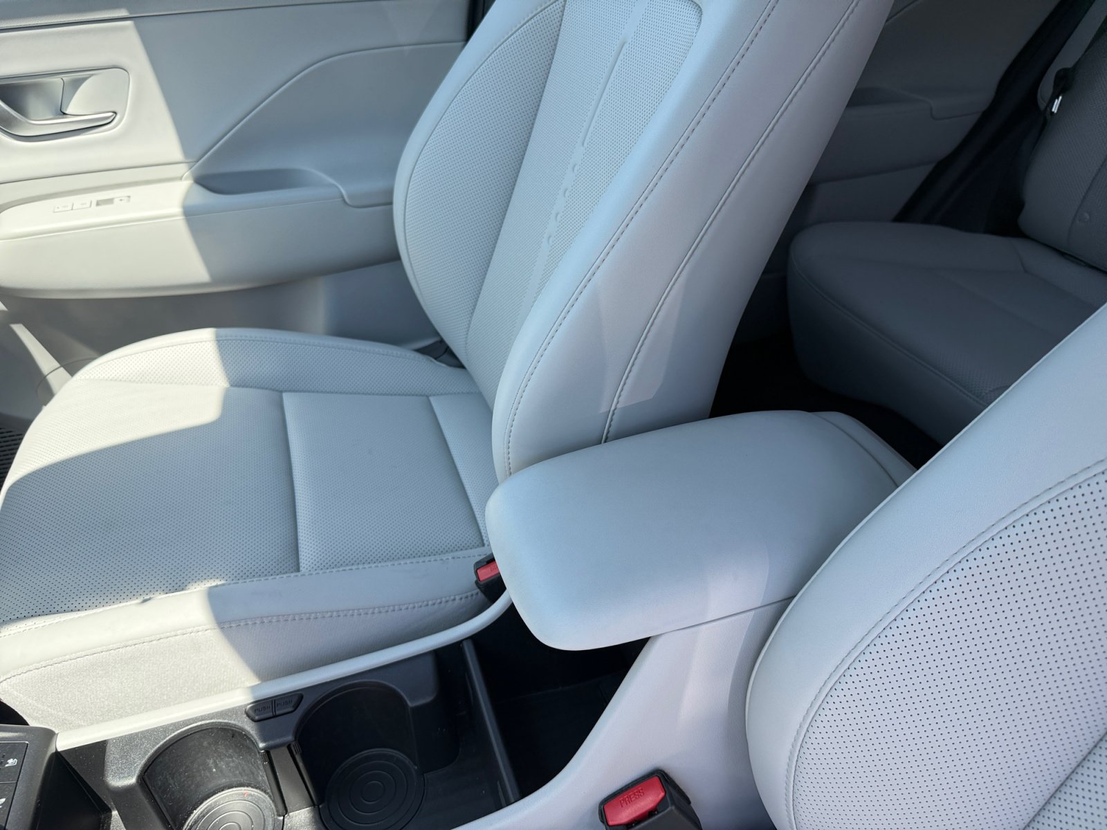 Certified 2026 Hyundai Kona Limited FWD image 14