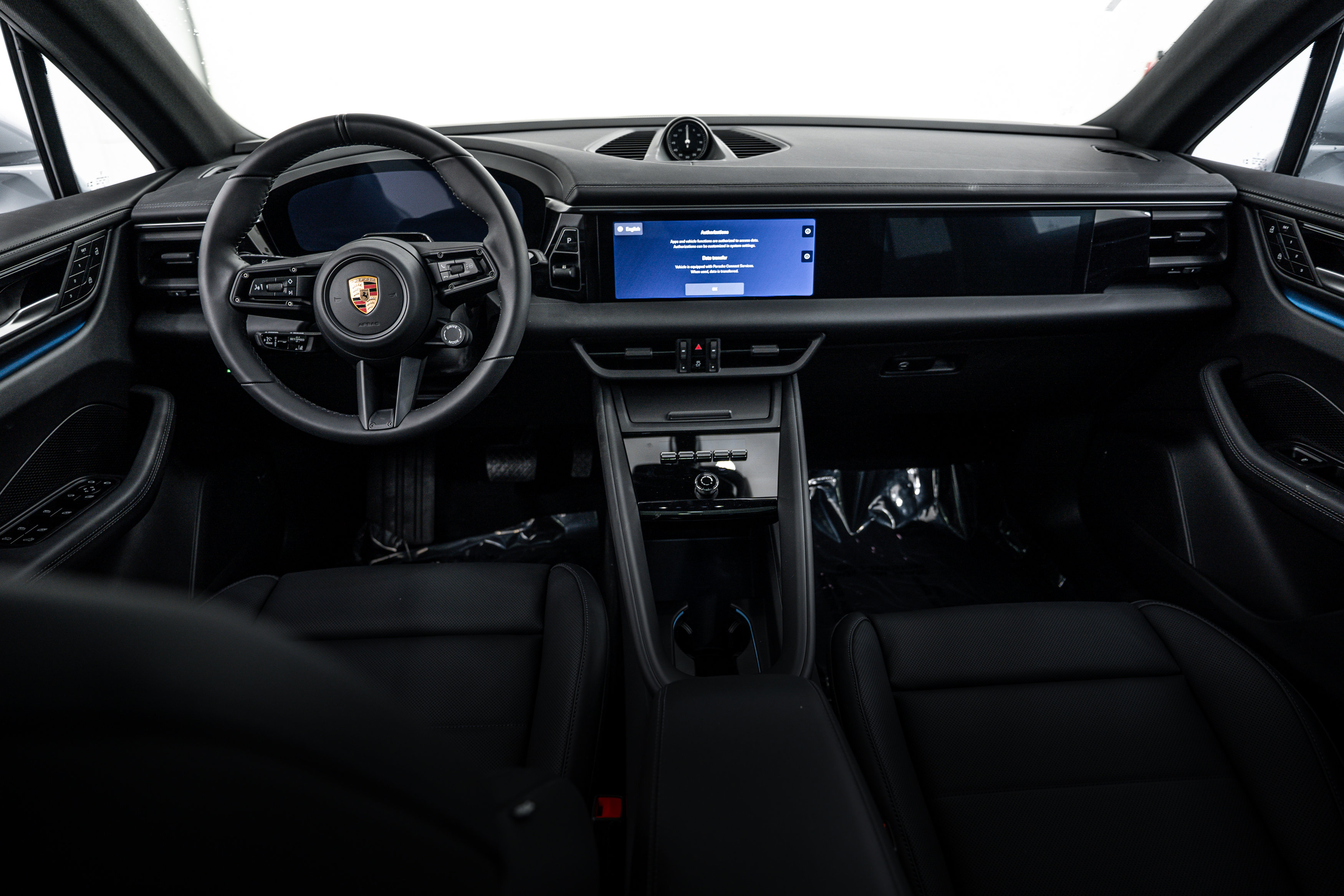 New 2026 Porsche Macan 4 Electric AWD/4WD image 13