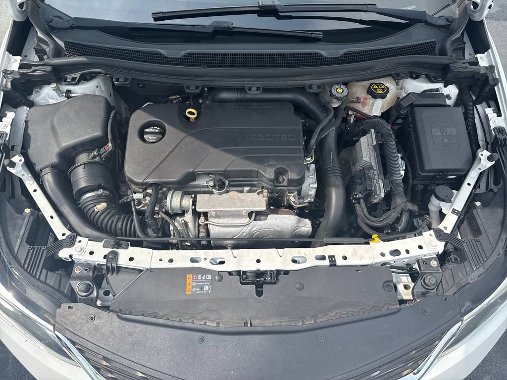 Used 2018 Chevrolet Cruze LT FWD image 32