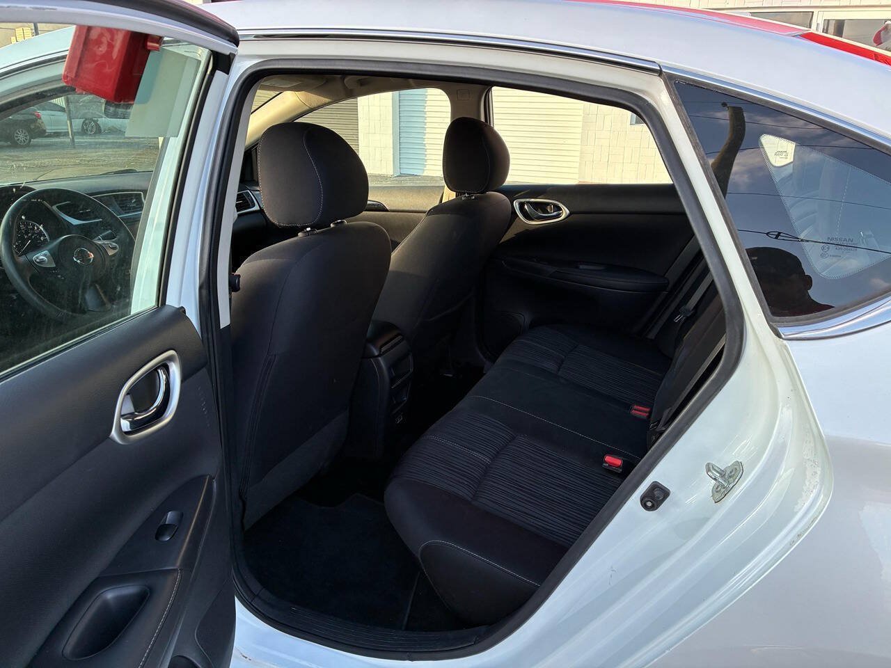 Used 2018 Nissan Sentra SV FWD image 8