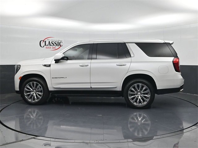 Used 2021 GMC Yukon Denali w/ LPO, Illumination Package image 2