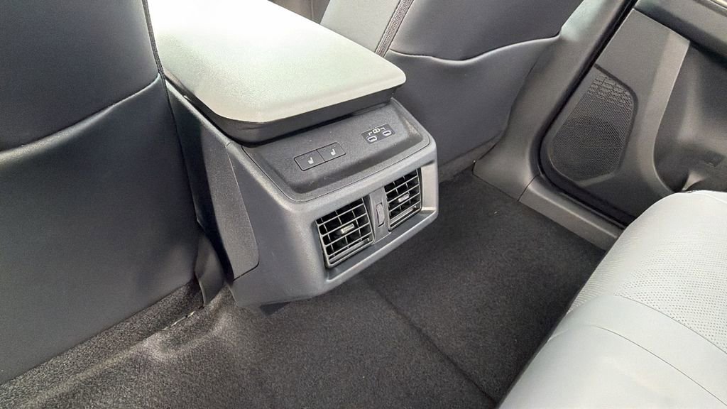 New 2026 Subaru Solterra image 17