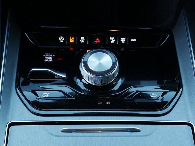 Used 2024 Jeep Wagoneer Series II image 23