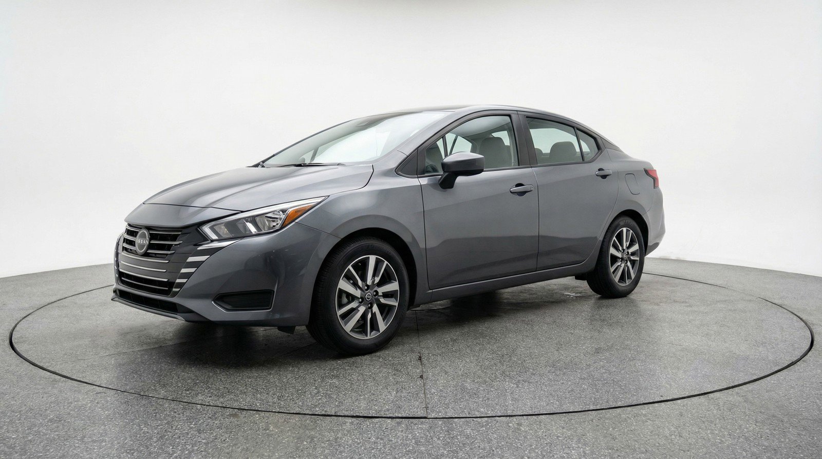 Used 2025 Nissan Versa SV image 3