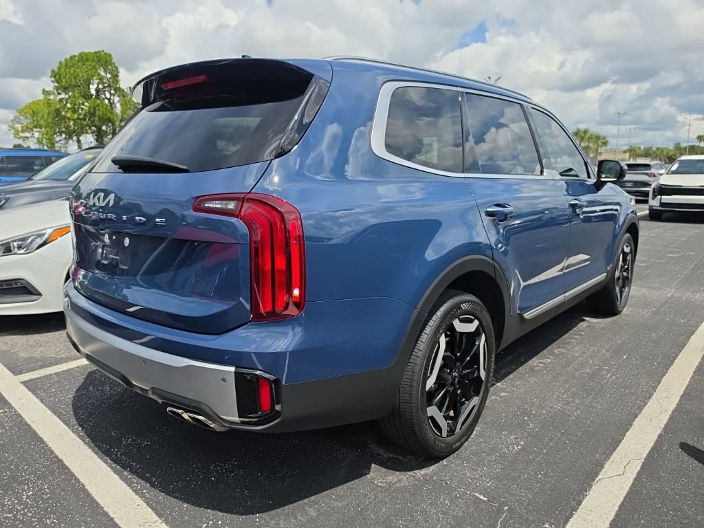 Certified 2024 Kia Telluride S w/ S Sunroof Package FWD image 15