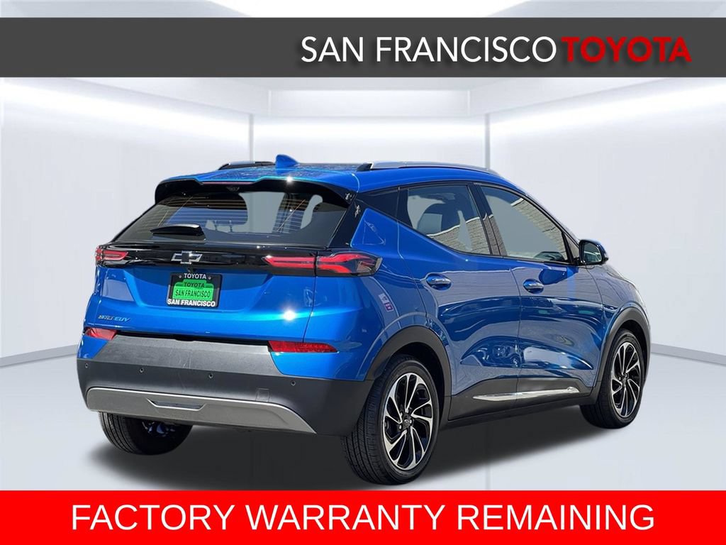 Used 2022 Chevrolet Bolt EUV Premier w/ Sun & Sound Package FWD image 5