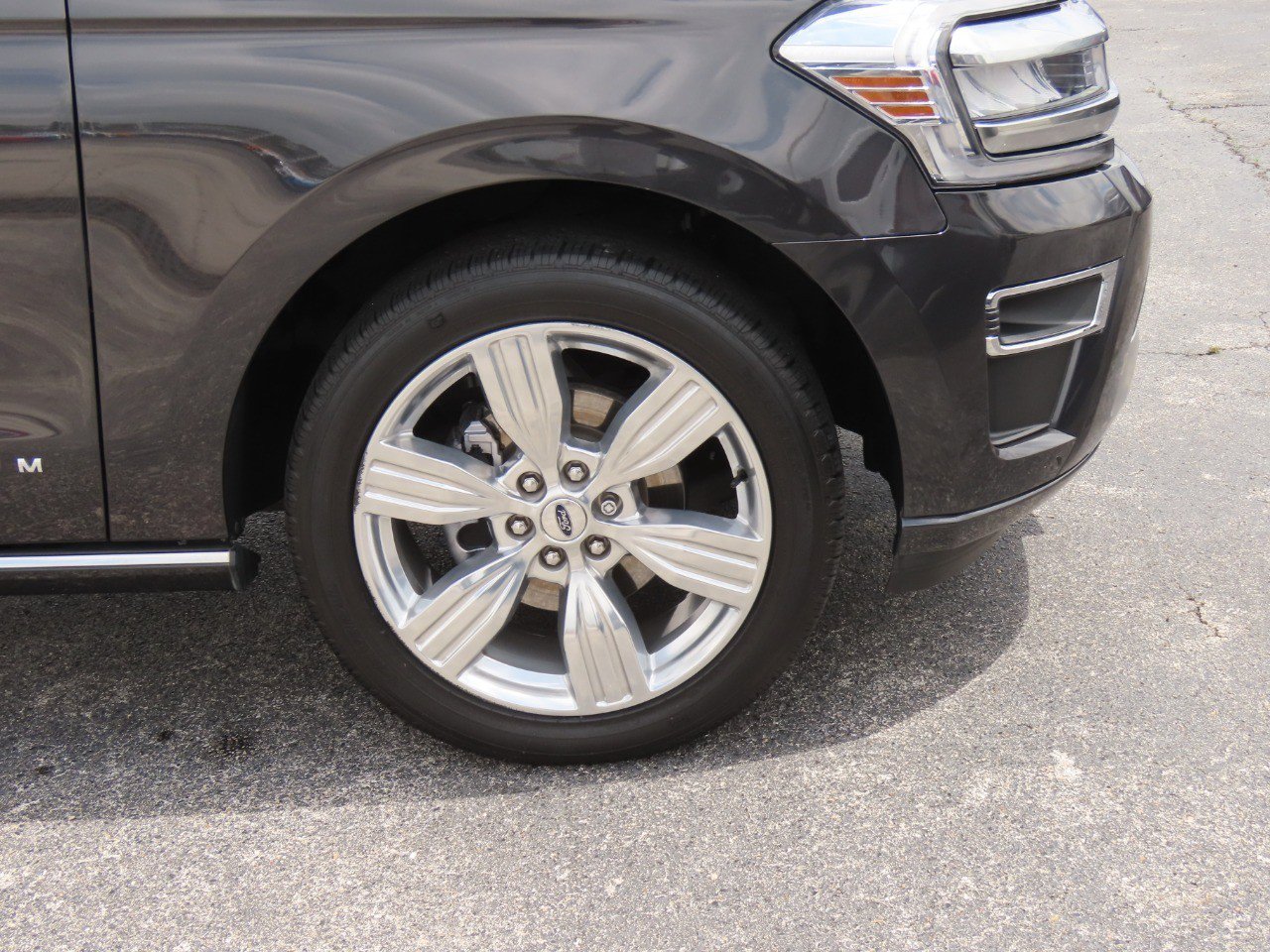 Certified 2023 Ford Expedition Platinum RWD image 7