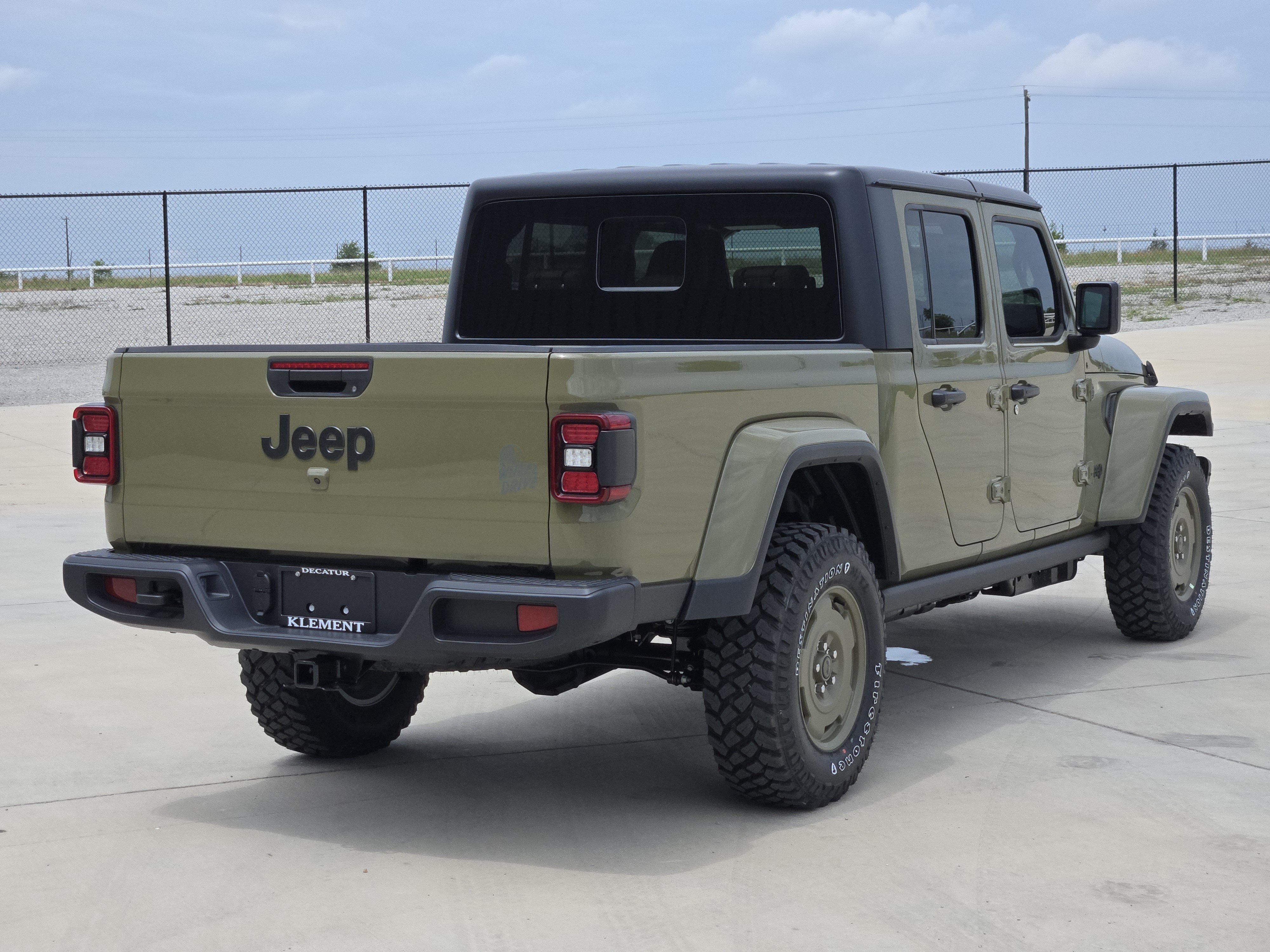 New 2026 Jeep Gladiator Willys AWD/4WD image 5