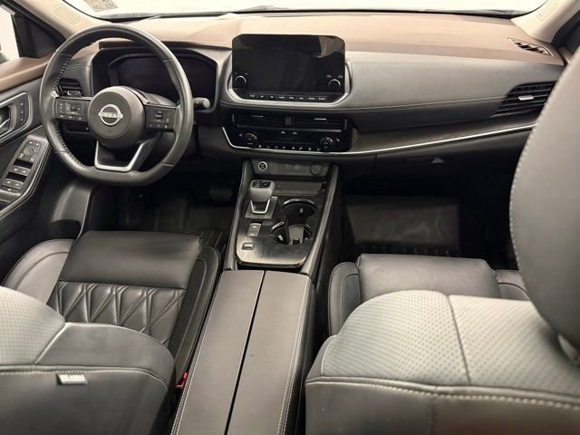 Used 2023 Nissan Rogue Platinum w/ Platinum Premium Package image 14