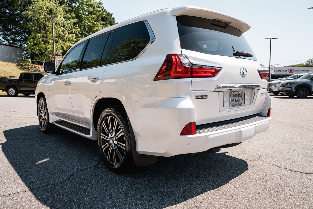 Used 2021 Lexus LX 570 4WD w/ Luxury Package image 5