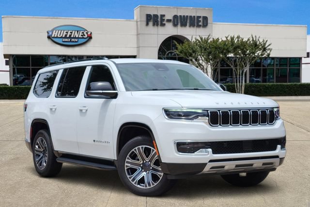 Certified 2024 Jeep Wagoneer Series II w/ Flexible Seating Group RWD image 1
