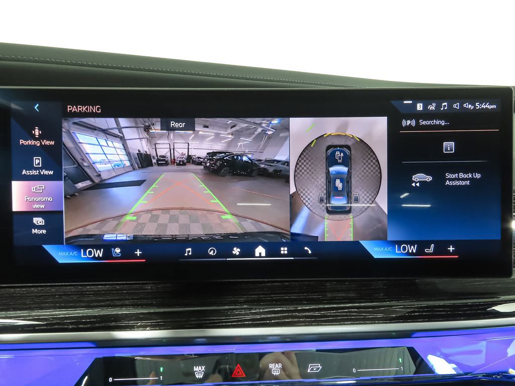 Used 2025 BMW i7 eDrive50 w/ M Sport Package RWD image 22