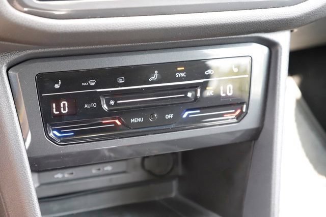Used 2024 Volkswagen Tiguan SE R-Line w/ MDO Package, Two-Row AWD/4WD image 29