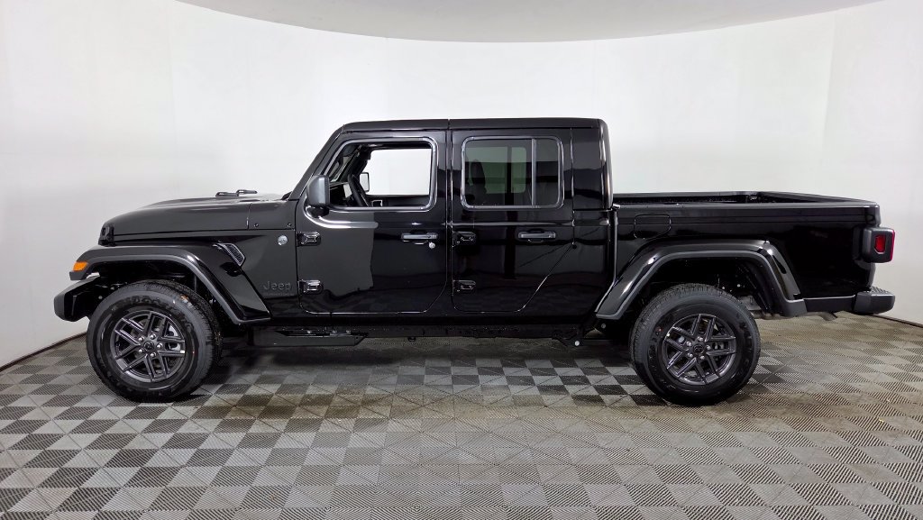 New 2026 Jeep Gladiator Sport AWD/4WD image 4