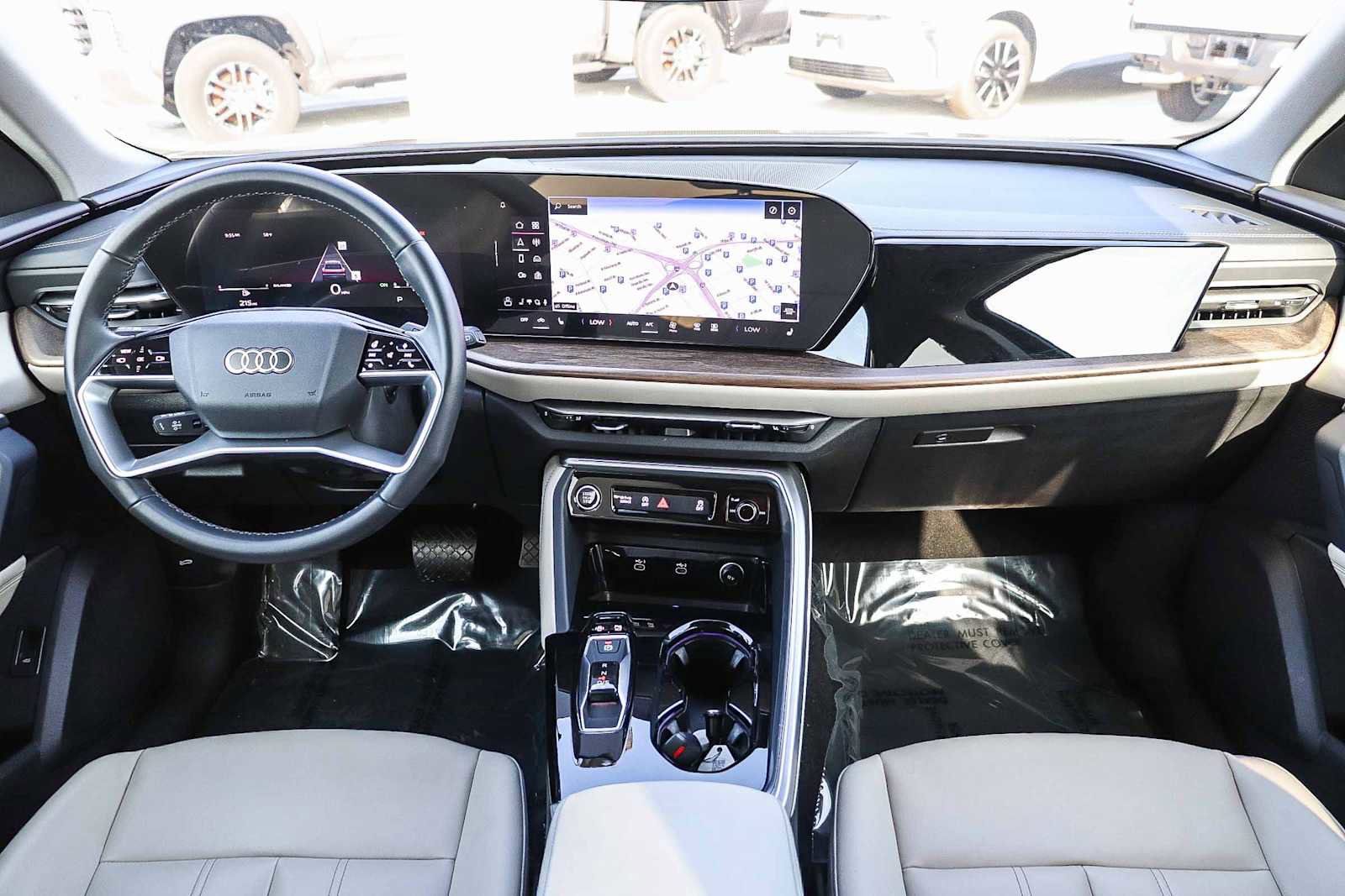 Used 2025 Audi Q5 Premium w/ Convenience Package image 16