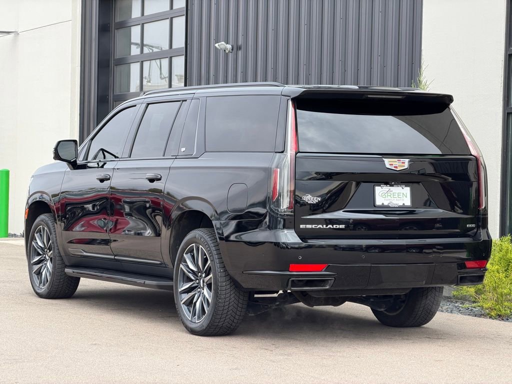 Used 2022 Cadillac Escalade ESV Sport w/ Touring Package AWD/4WD image 3